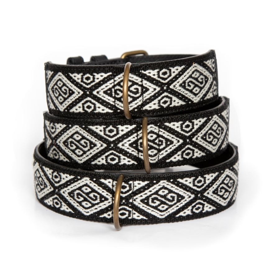 Halsband Yanasu zwart van Dogs Love Munay