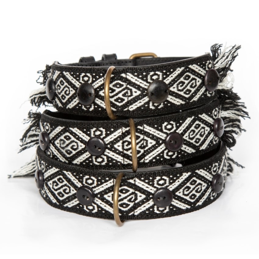Halsband Mashi zwart (met zwarte knopen) Dogs Love Munay