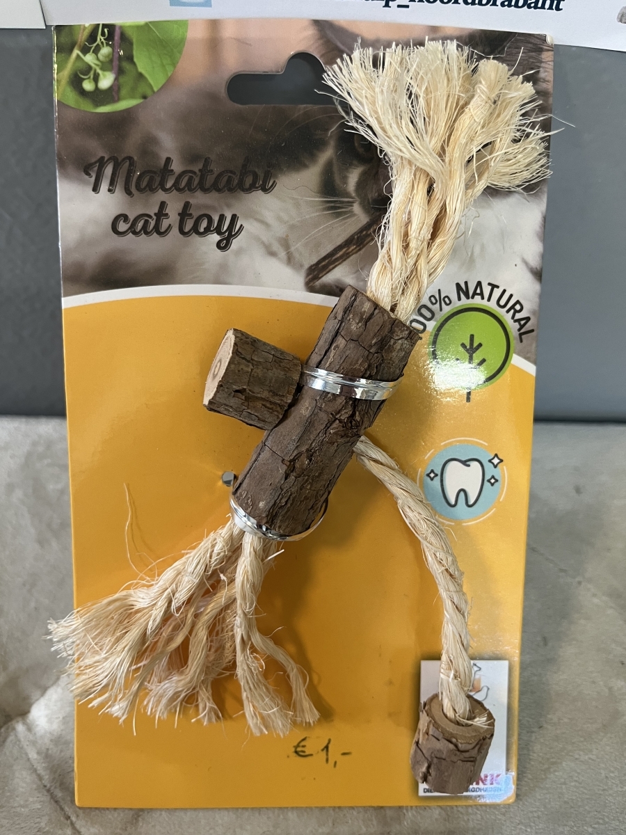 Matatabi cat toy