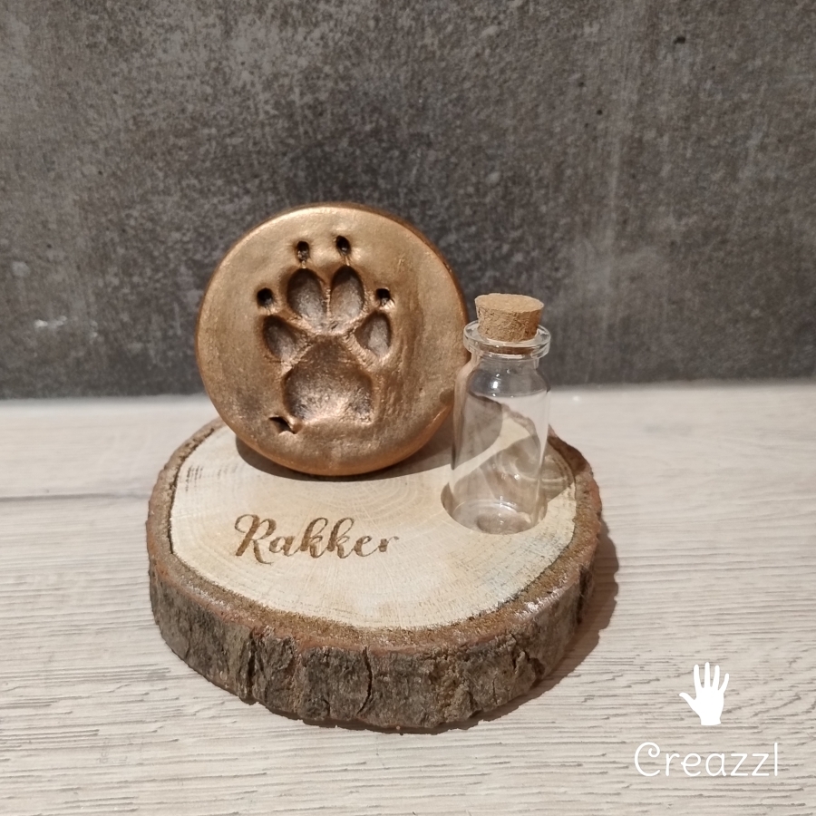 Uniek 2D trofee van jouw dier, met echte pootafdruk!